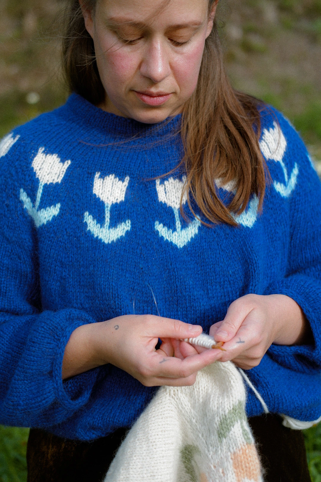 kit 'WINTER BULBS SWEATER' - Imagen 13